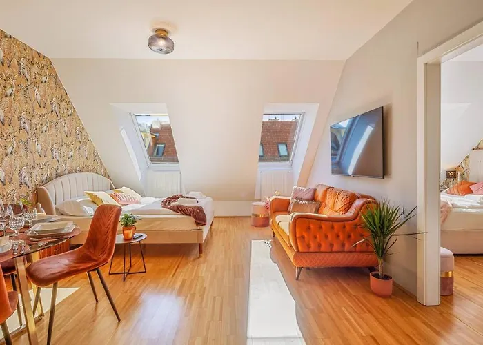 2 Separate Full - 5 Bedroom - Gym - Parking - Rooftop Апартаменти